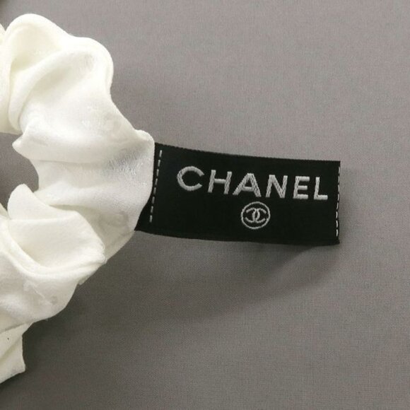 Chanel - Picture 6 of 6